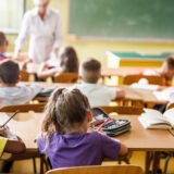 Magyar Nemzet - Helyeslik a járvány miatti szigorításokat a tanárok